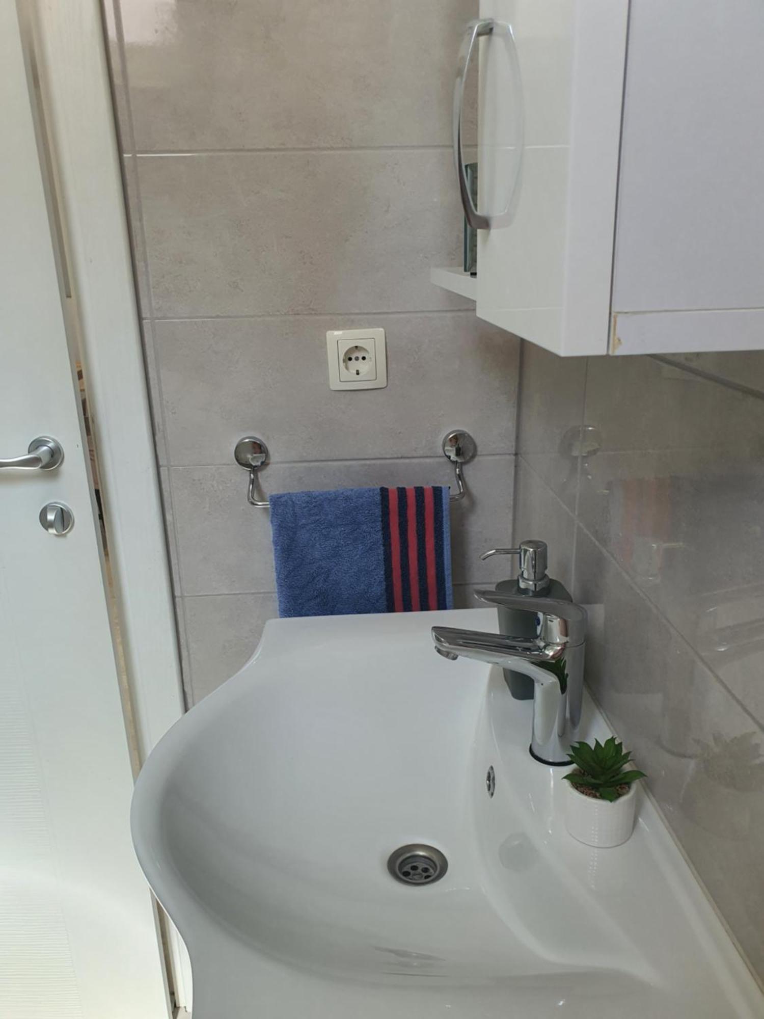 Apartment Rados Dugopolje Extérieur photo